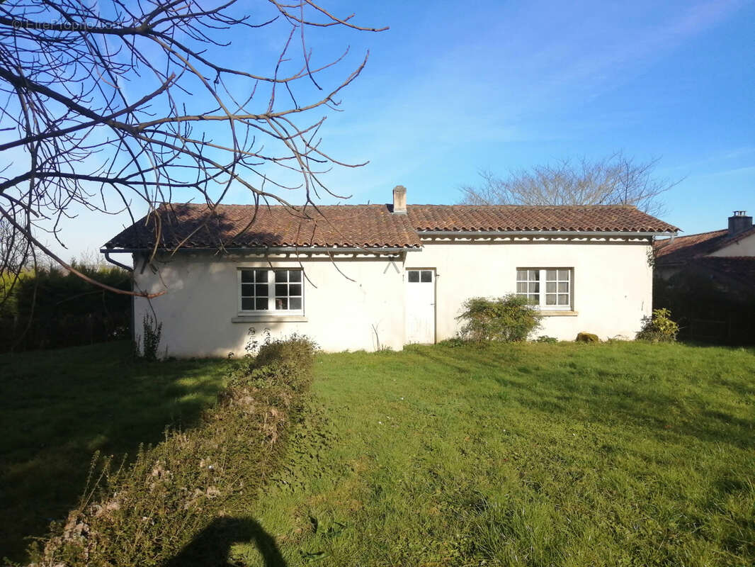 Maison à SAINT-PRIVAT-DES-PRES