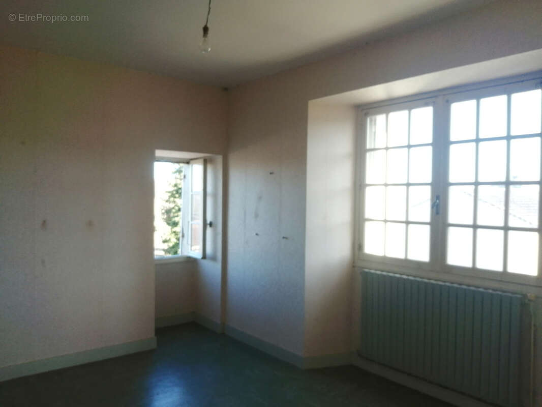 Maison à SAINT-PRIVAT-DES-PRES