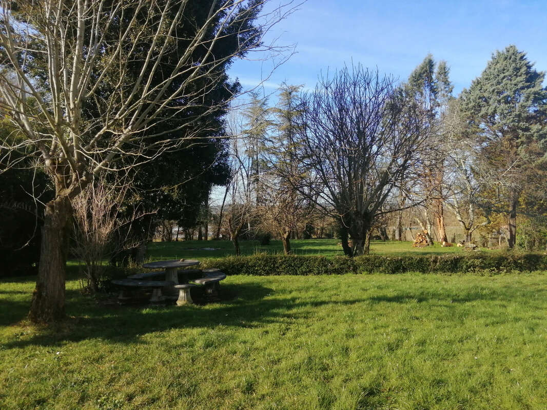 Maison à SAINT-PRIVAT-DES-PRES