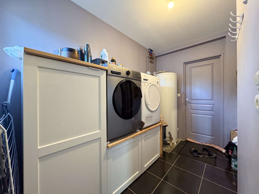 Maison à MONCE-EN-BELIN