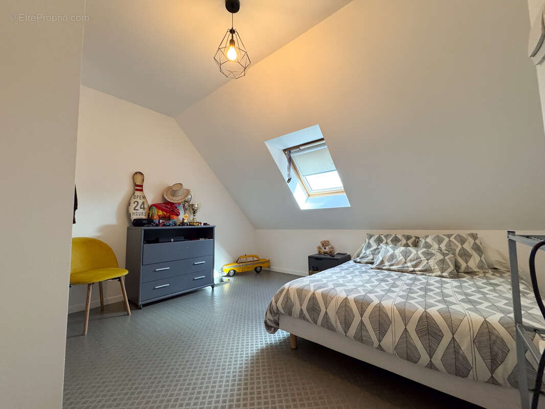 Maison à MONCE-EN-BELIN