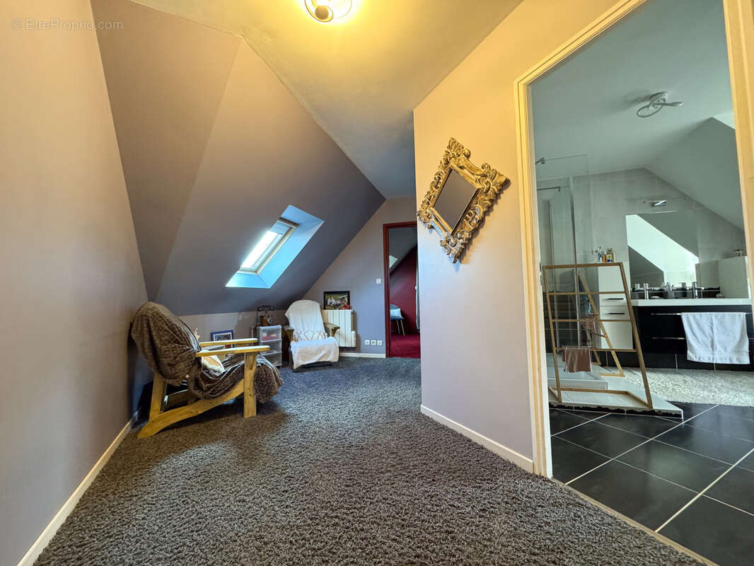 Maison à MONCE-EN-BELIN