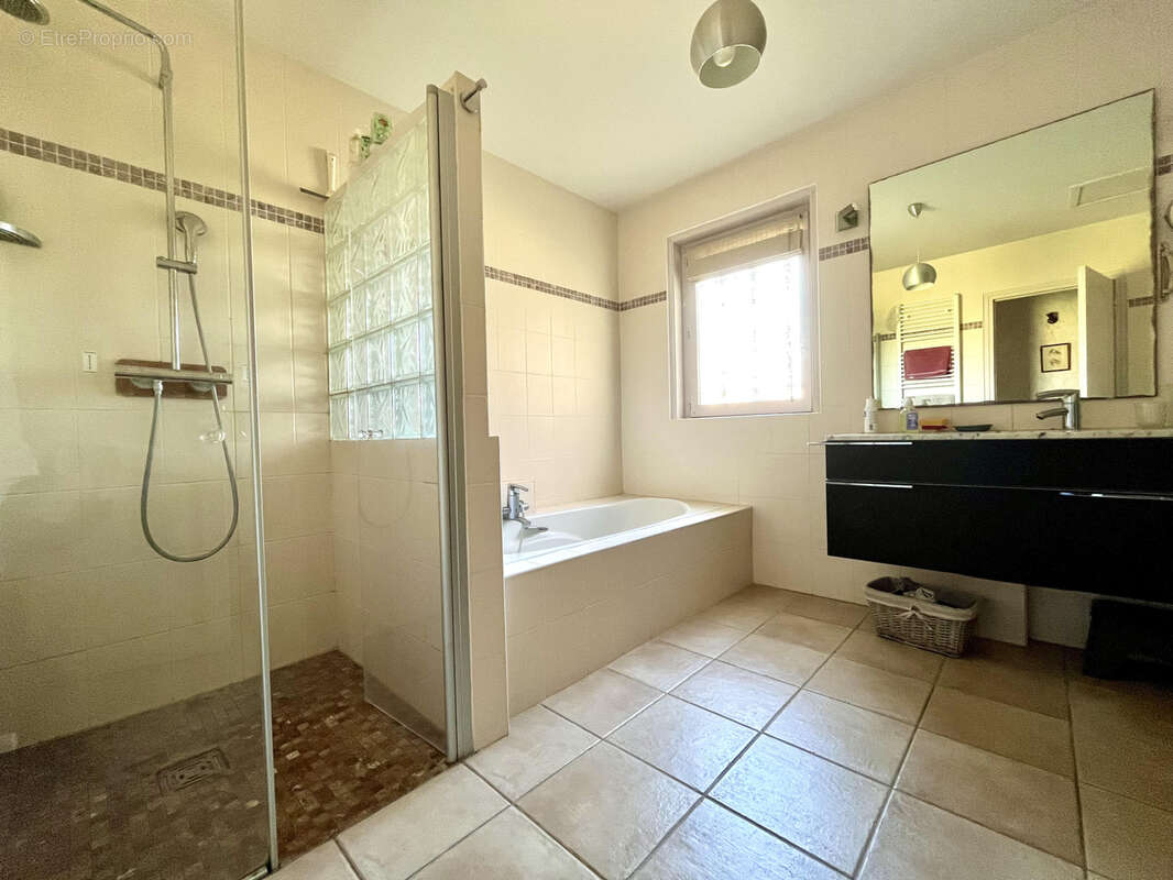 Maison à SAINT-GERMAIN-AU-MONT-D&#039;OR