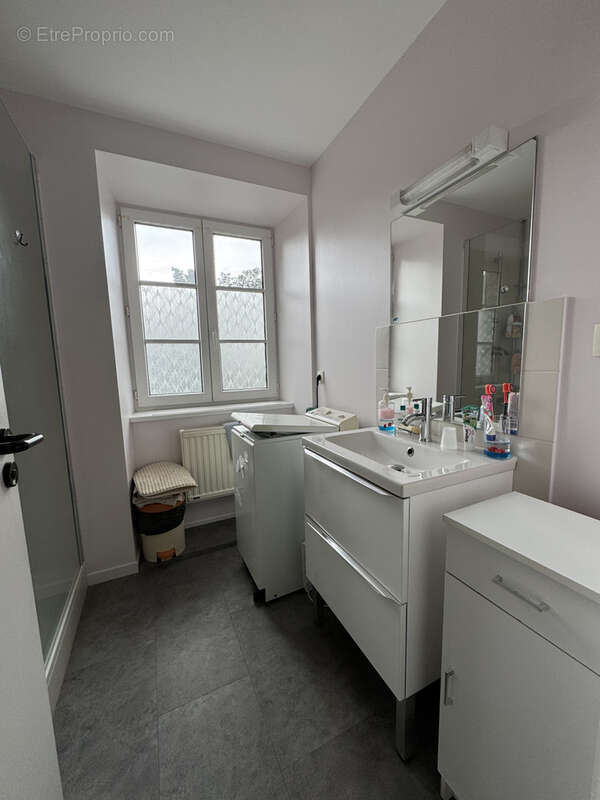 Appartement à SAINT-ROMAIN-LACHALM