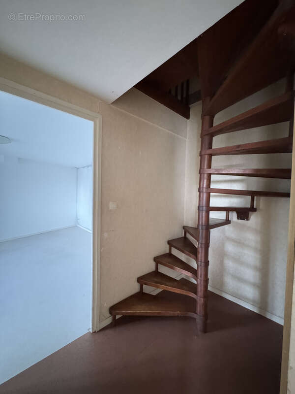 Appartement à SAINT-ROMAIN-LACHALM