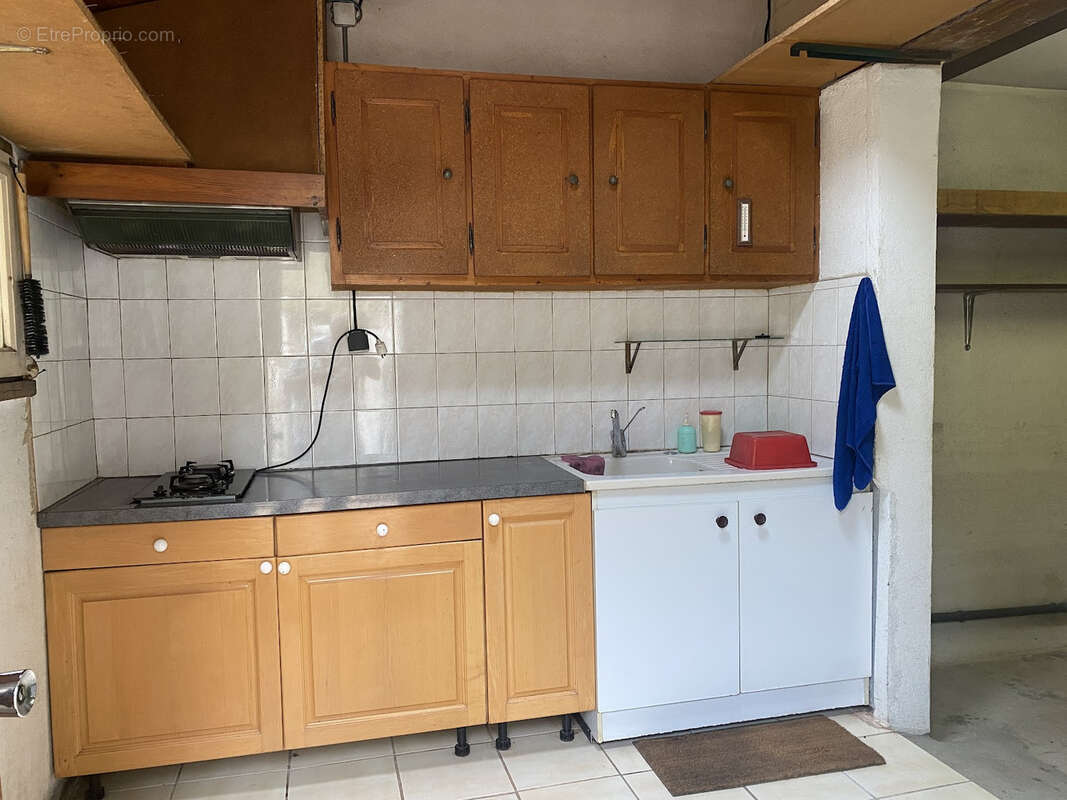 Maison à ONET-LE-CHATEAU