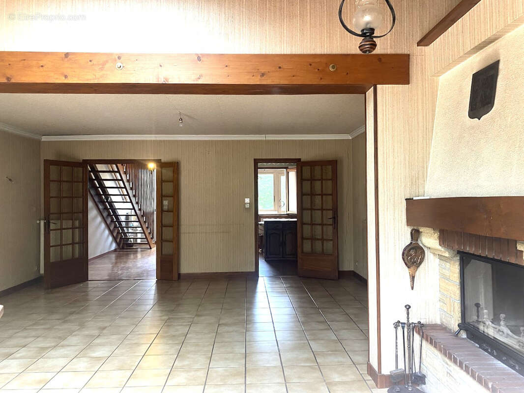 Maison à ONET-LE-CHATEAU