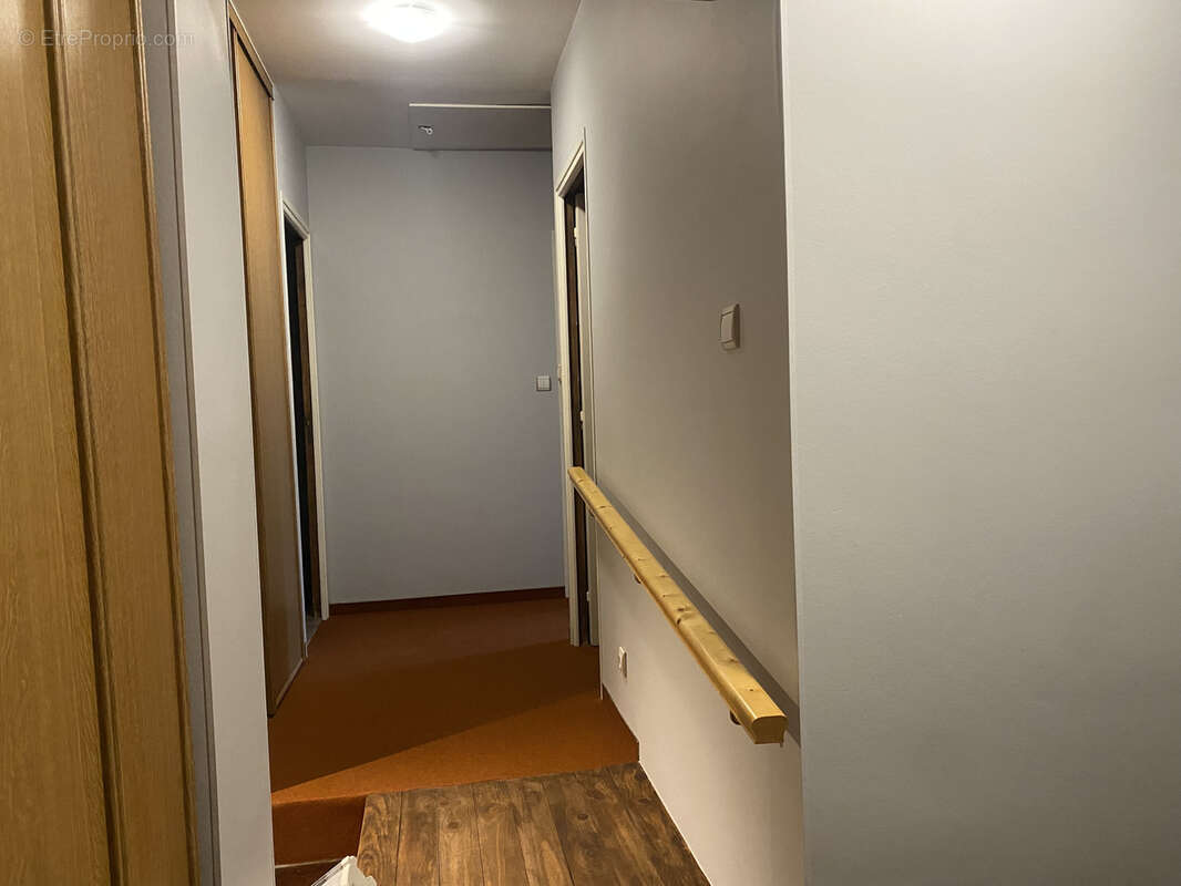 Maison à ONET-LE-CHATEAU