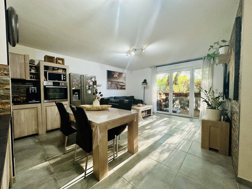 Appartement à LATTES