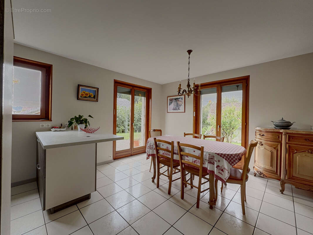 Maison à CERNAY-L&#039;EGLISE