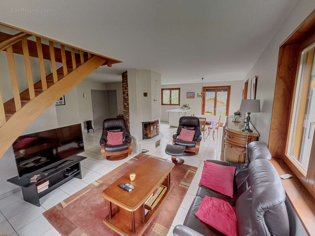 Maison à CERNAY-L&#039;EGLISE