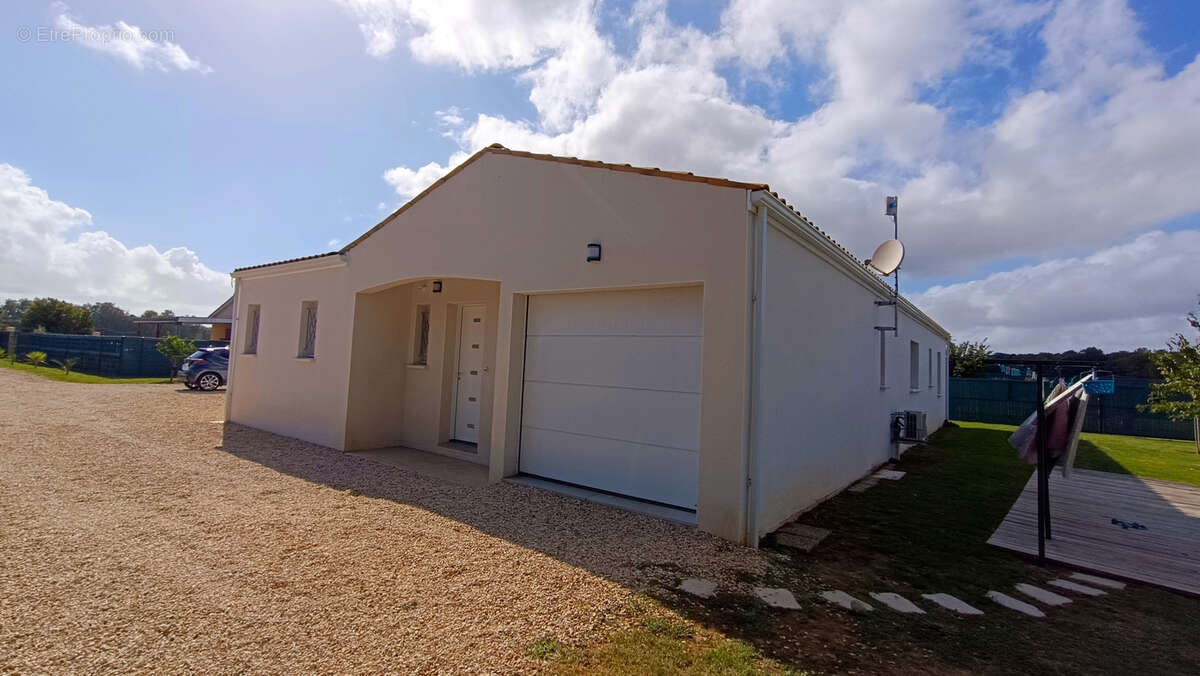 Maison à SAINT-GERMAIN-DU-SEUDRE
