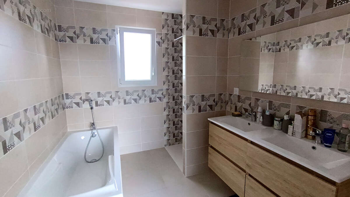 Maison à SAINT-GERMAIN-DU-SEUDRE