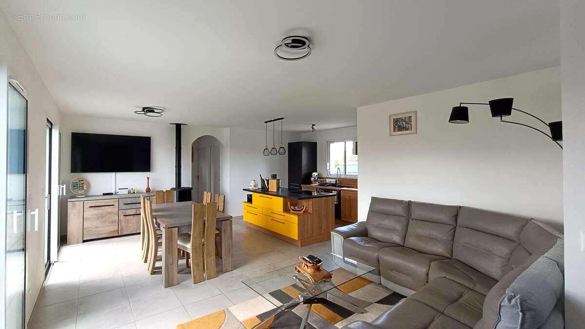 Maison à SAINT-GERMAIN-DU-SEUDRE