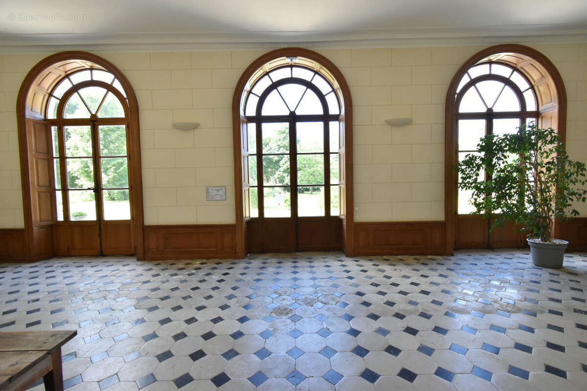 Appartement à LA VARENNE