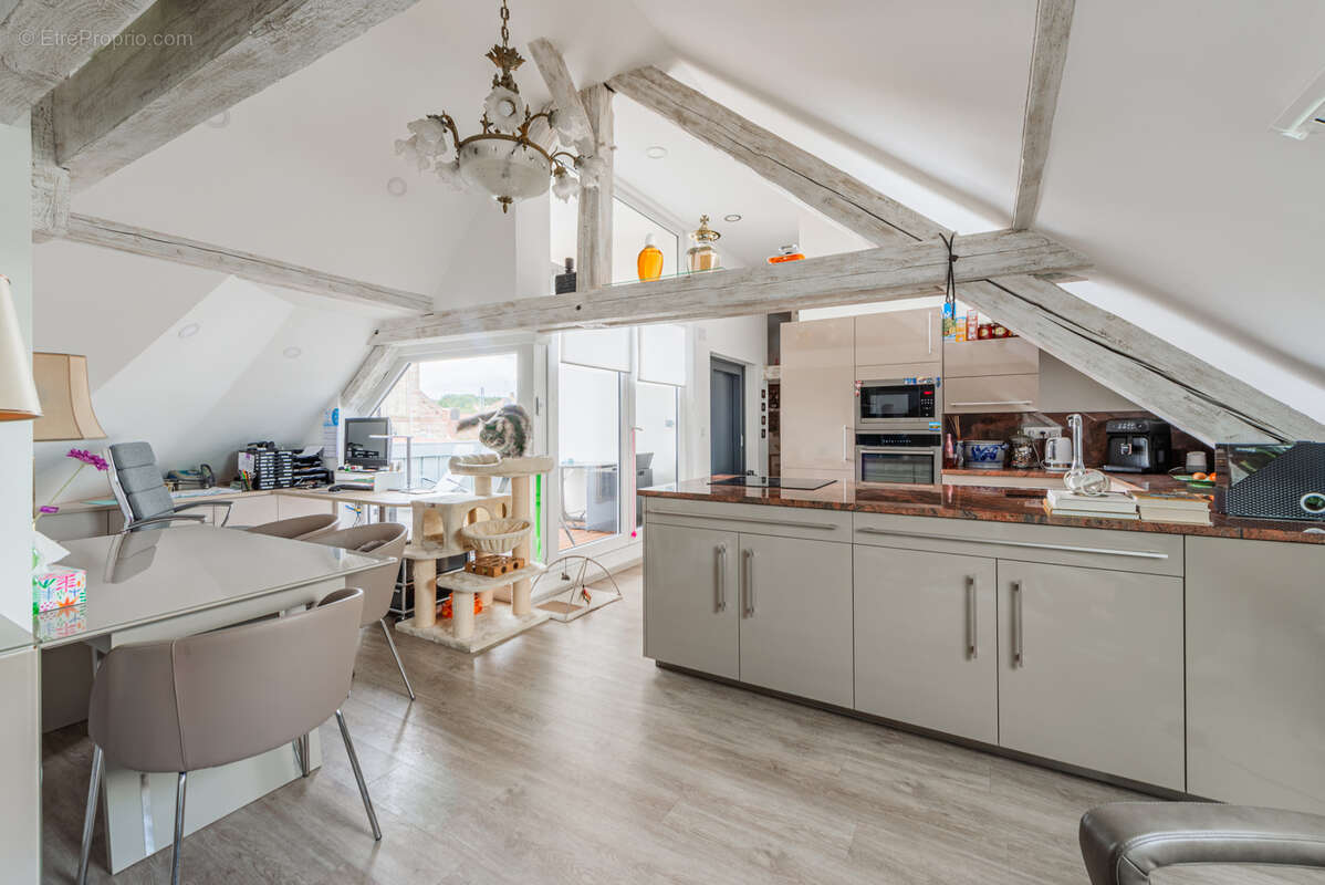 Appartement à NIEDERMODERN