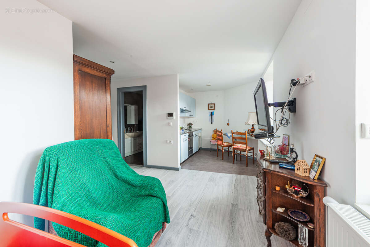 Appartement à NIEDERMODERN