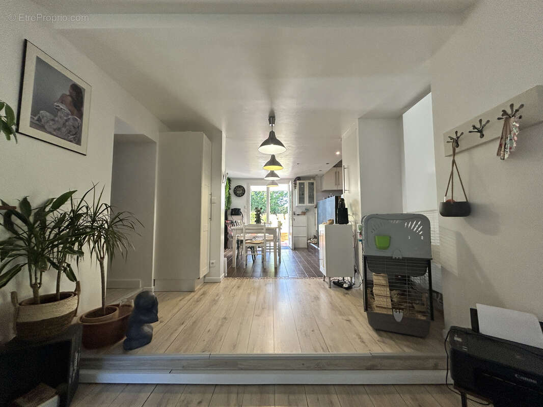 Maison à BARBEZIEUX-SAINT-HILAIRE