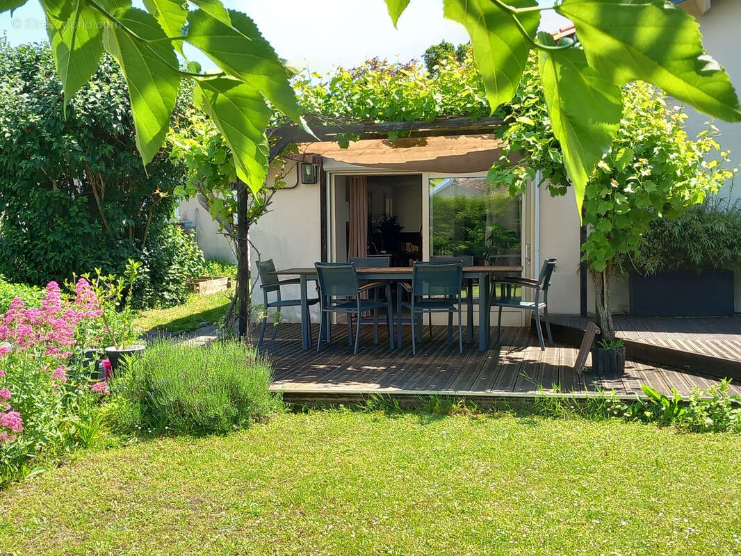 Maison à BARBEZIEUX-SAINT-HILAIRE