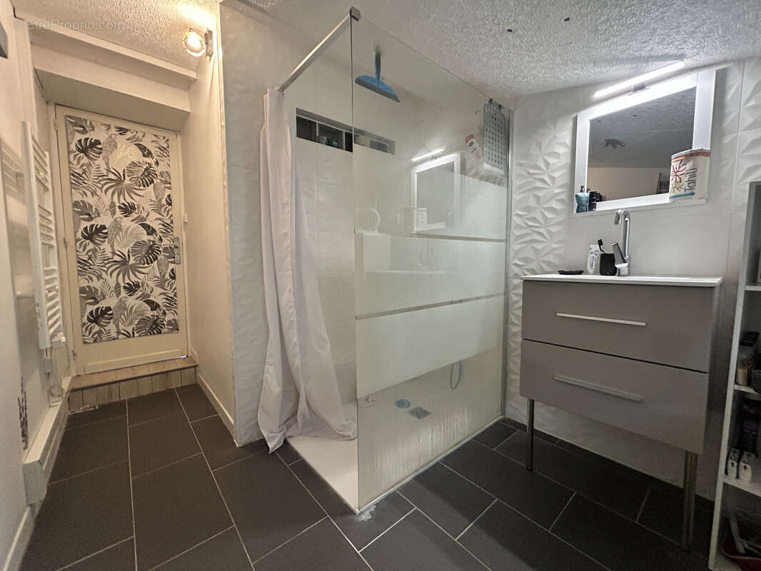 Maison à BARBEZIEUX-SAINT-HILAIRE