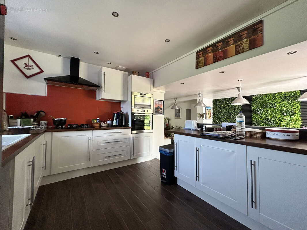 Maison à BARBEZIEUX-SAINT-HILAIRE