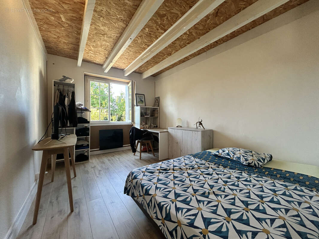 Maison à BARBEZIEUX-SAINT-HILAIRE