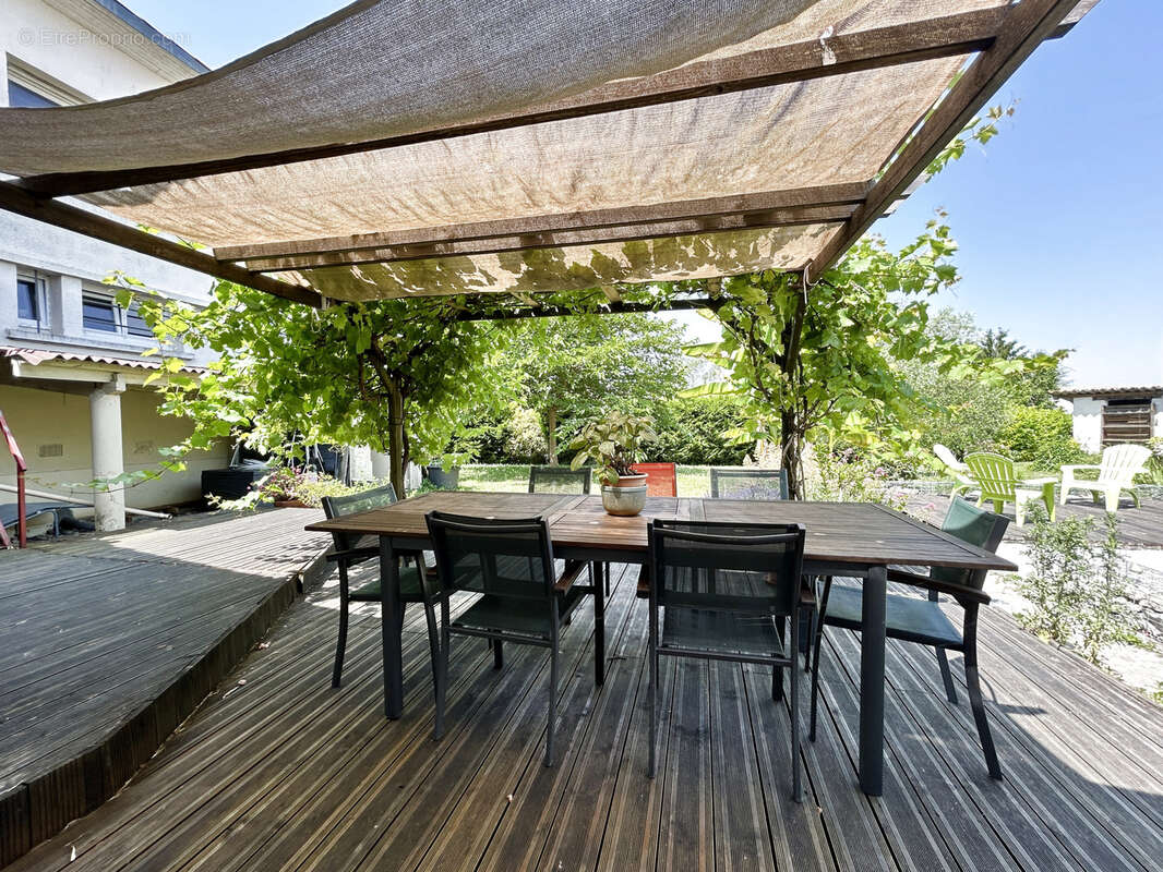 Maison à BARBEZIEUX-SAINT-HILAIRE