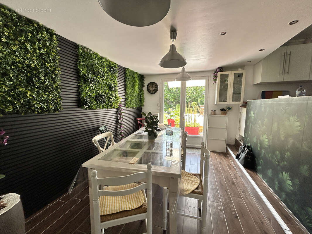 Maison à BARBEZIEUX-SAINT-HILAIRE