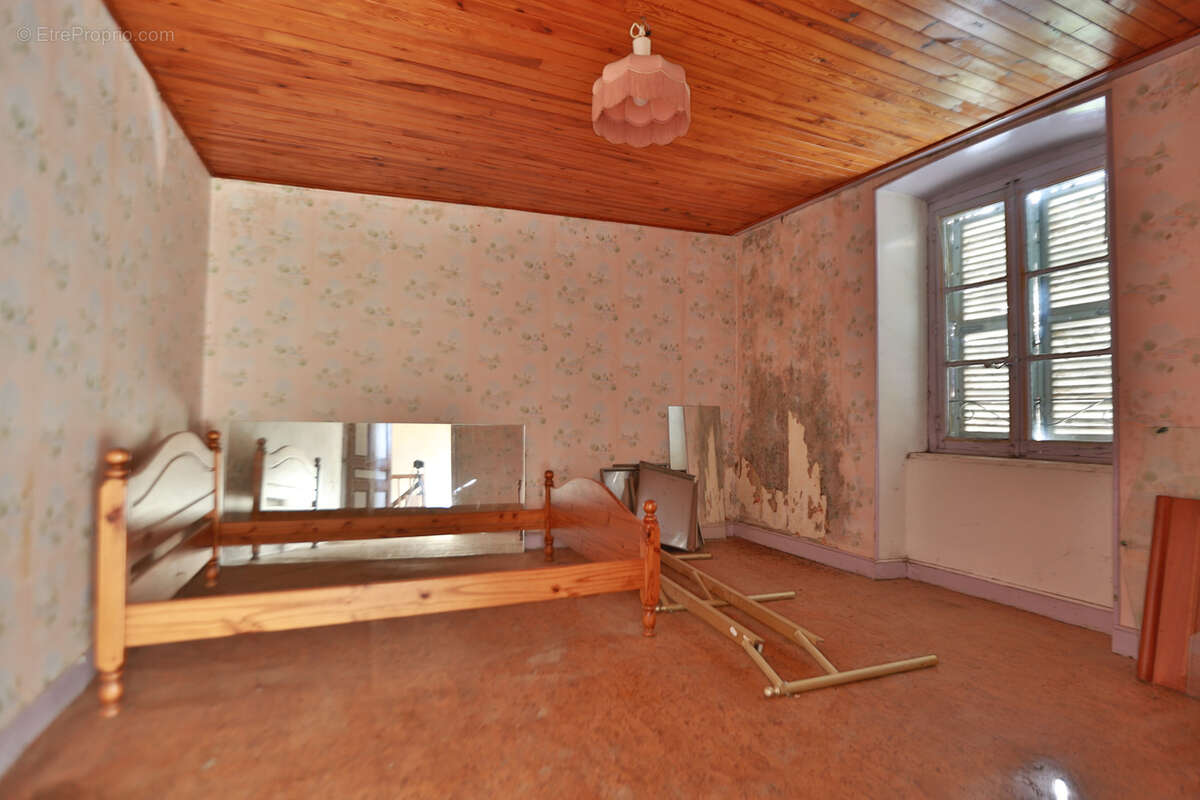 Maison à LAVOUTE-CHILHAC