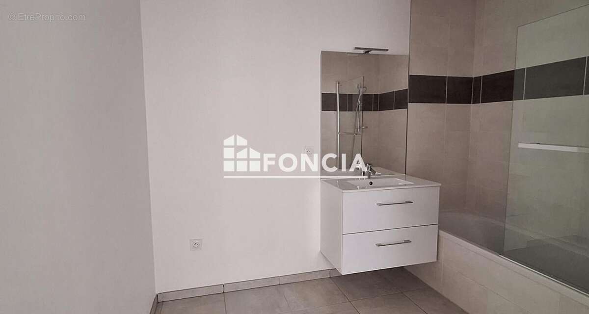 Appartement à SAINT-GENIS-POUILLY