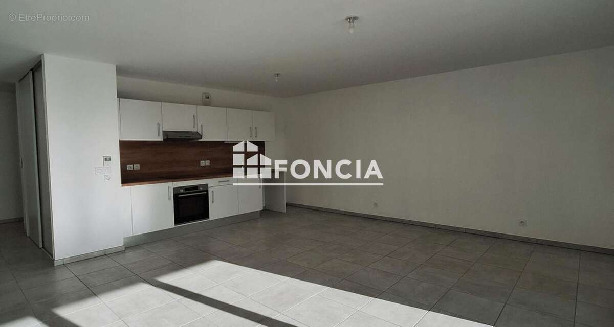 Appartement à SAINT-GENIS-POUILLY