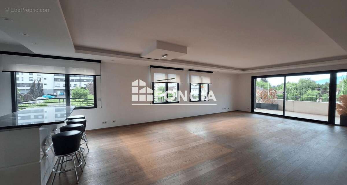 Appartement à SAINT-GENIS-POUILLY