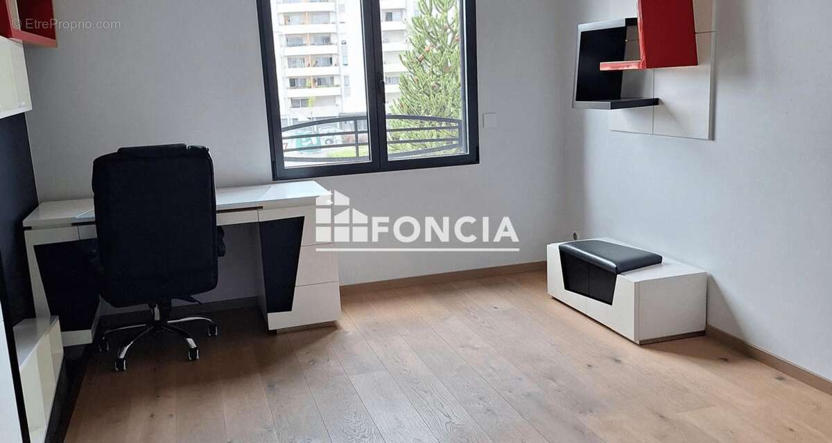 Appartement à SAINT-GENIS-POUILLY