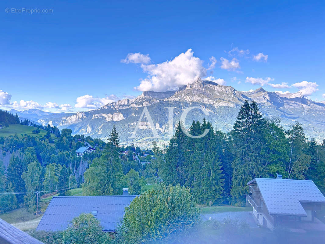 Appartement à COMBLOUX