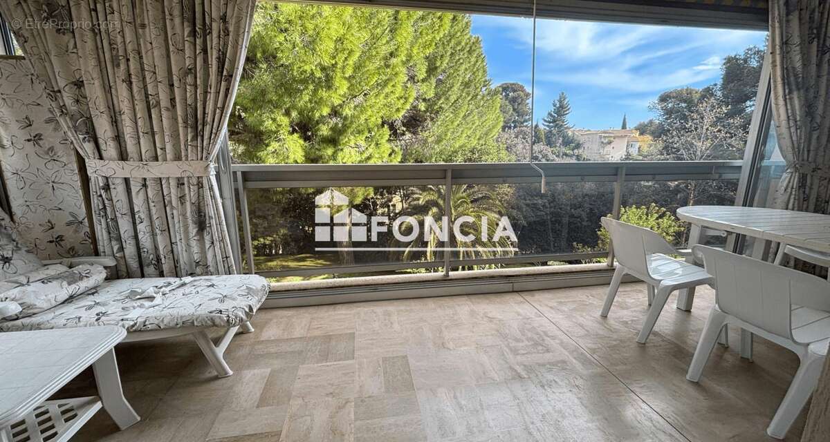 Appartement à LE CANNET