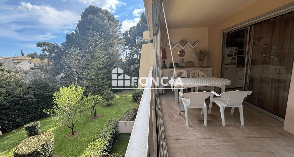 Appartement à LE CANNET