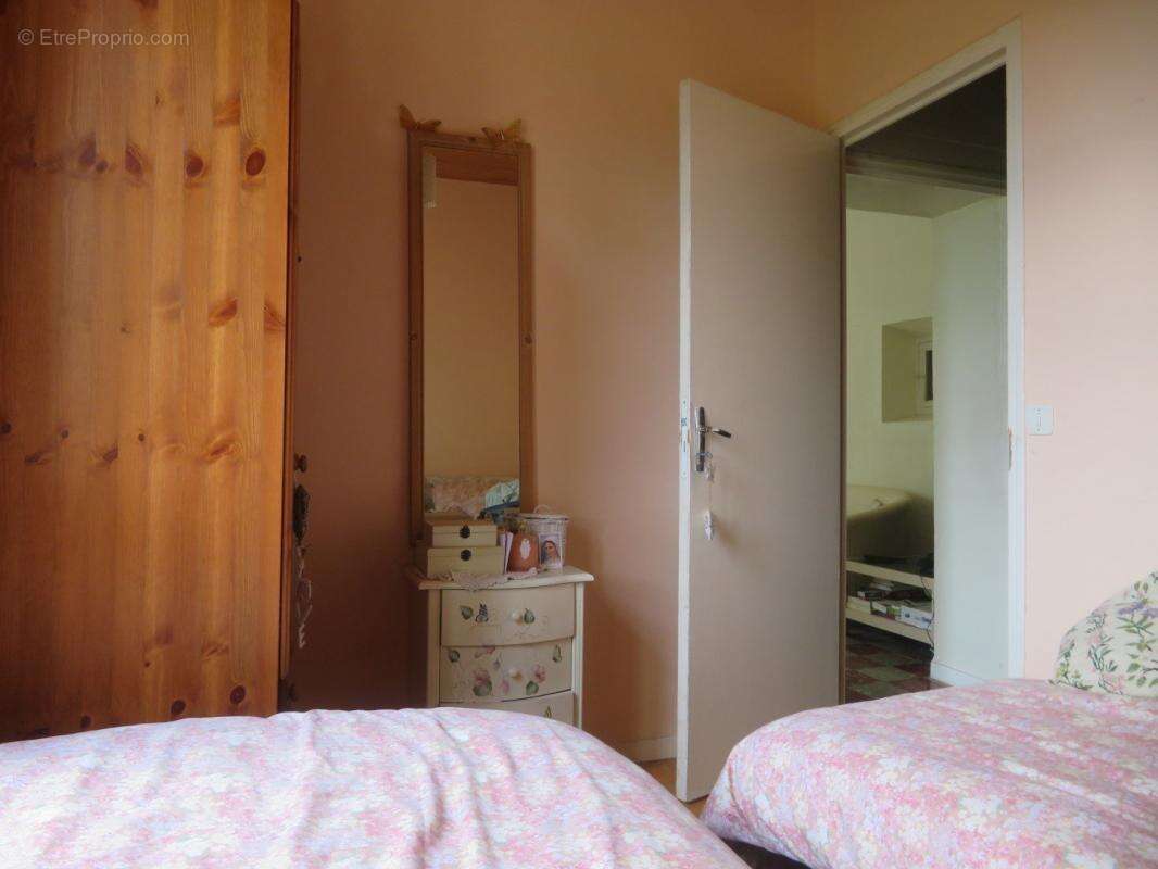 Maison à SAINTE-COLOMBE-SUR-L&#039;HERS