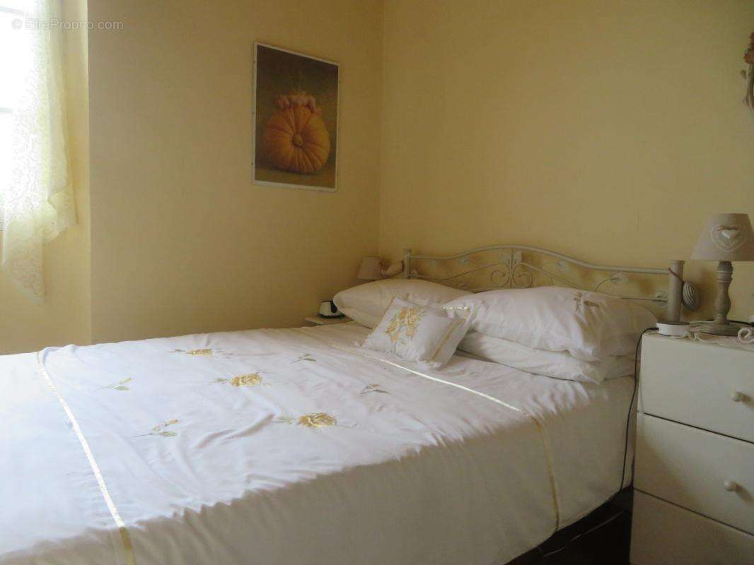 Maison à SAINTE-COLOMBE-SUR-L&#039;HERS