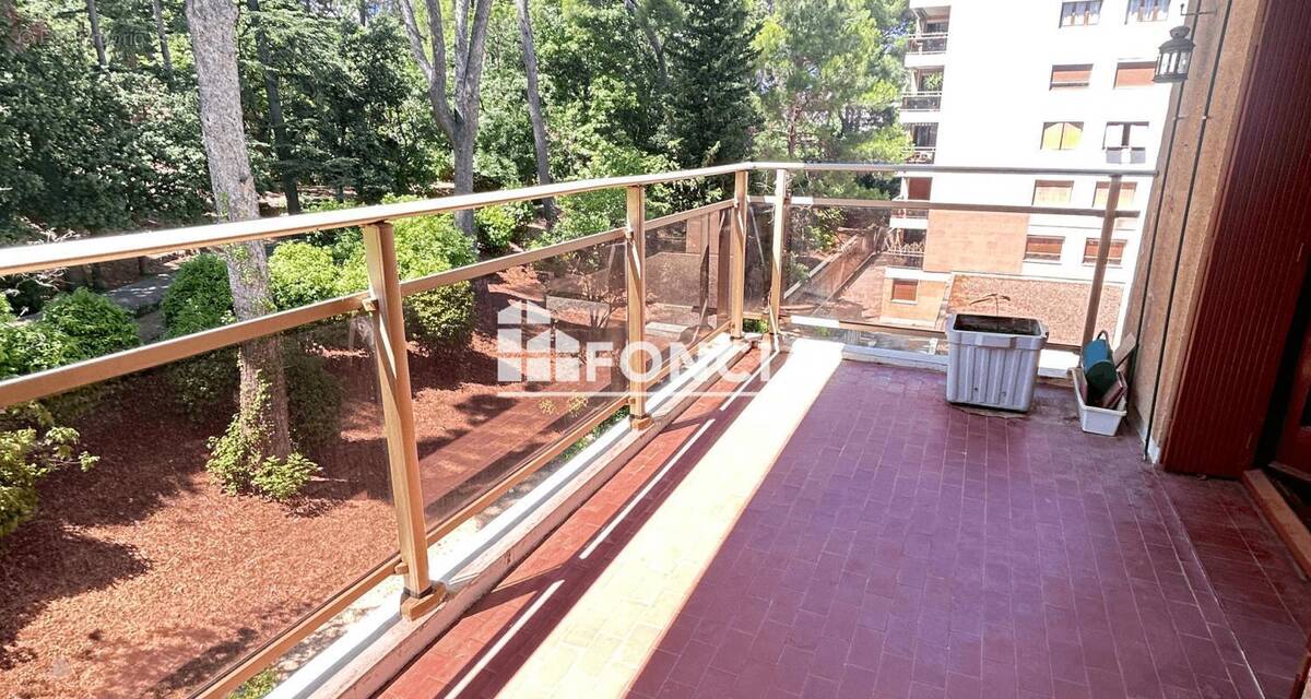 Appartement à MARSEILLE-9E