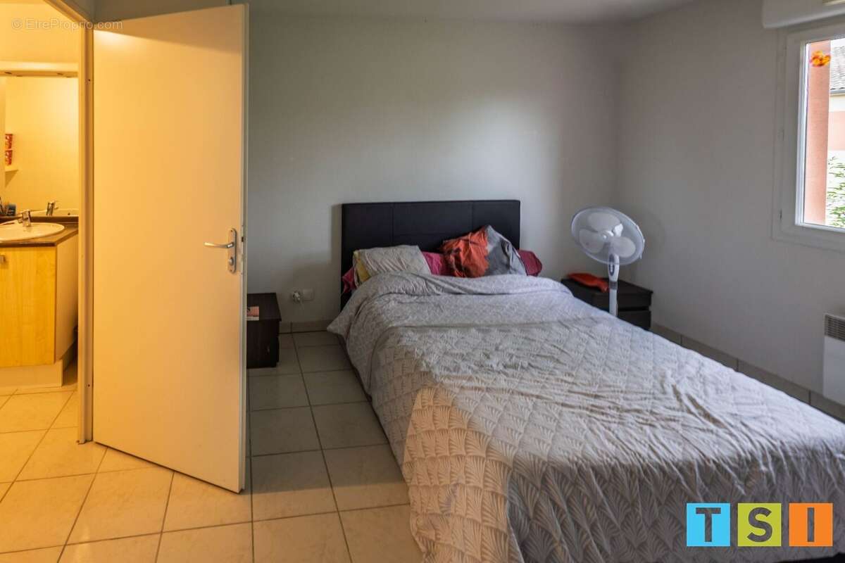 Appartement à CAZERES