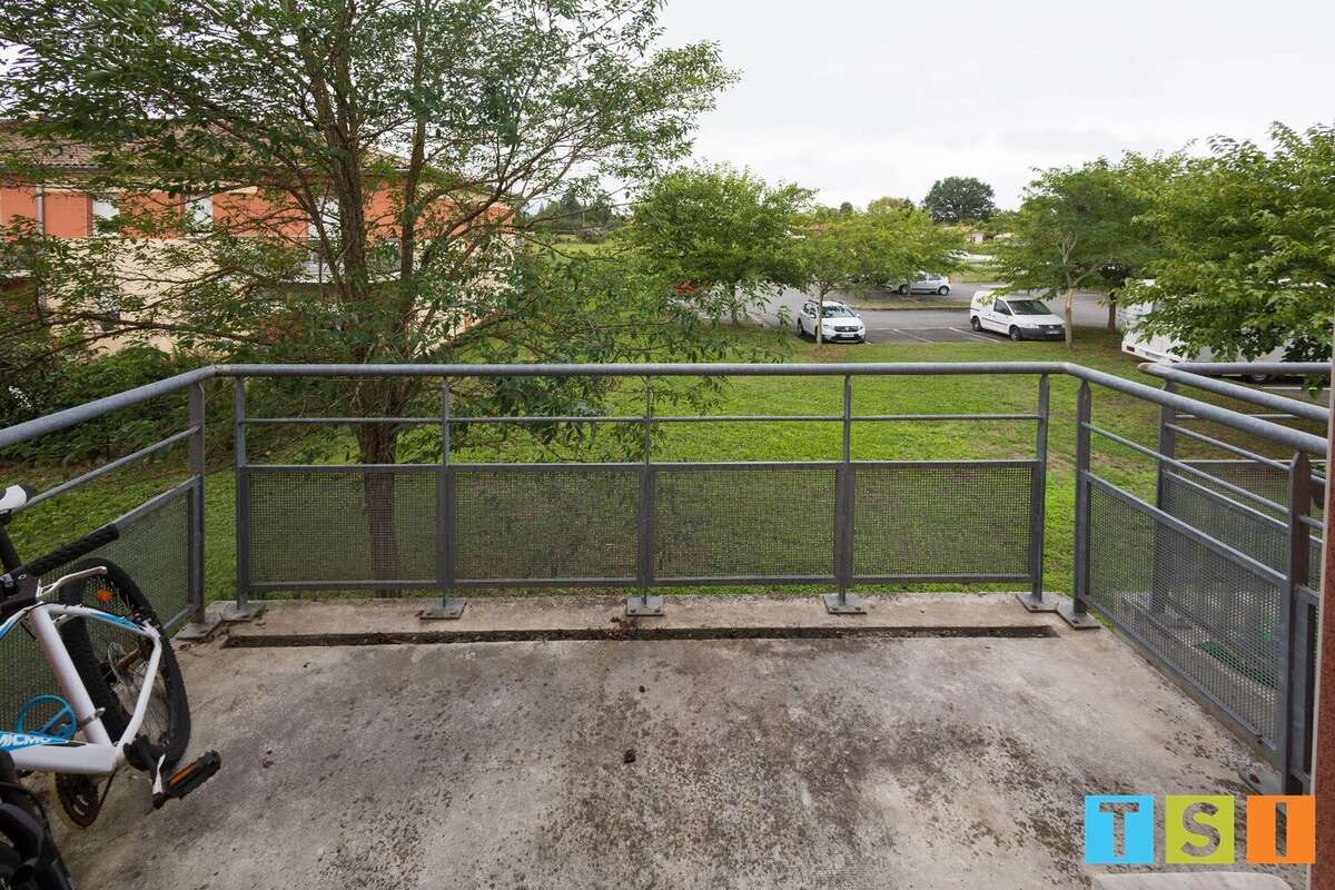 Appartement à CAZERES