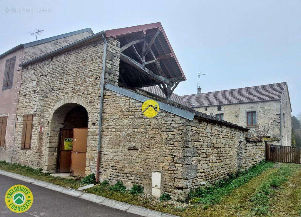 Maison à LAIGNES