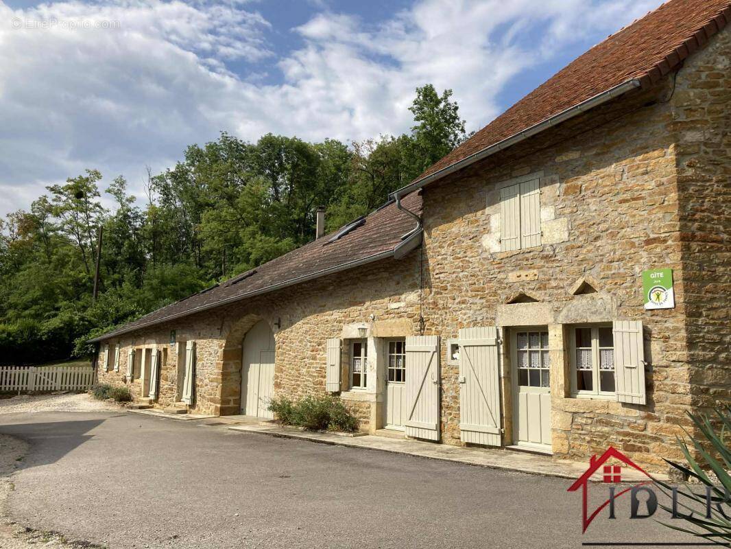 Maison à TOULOUSE-LE-CHATEAU