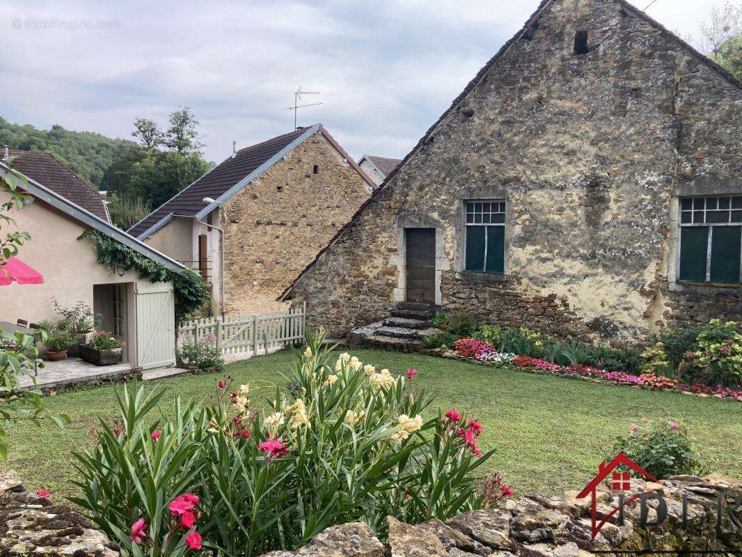 Maison à TOULOUSE-LE-CHATEAU