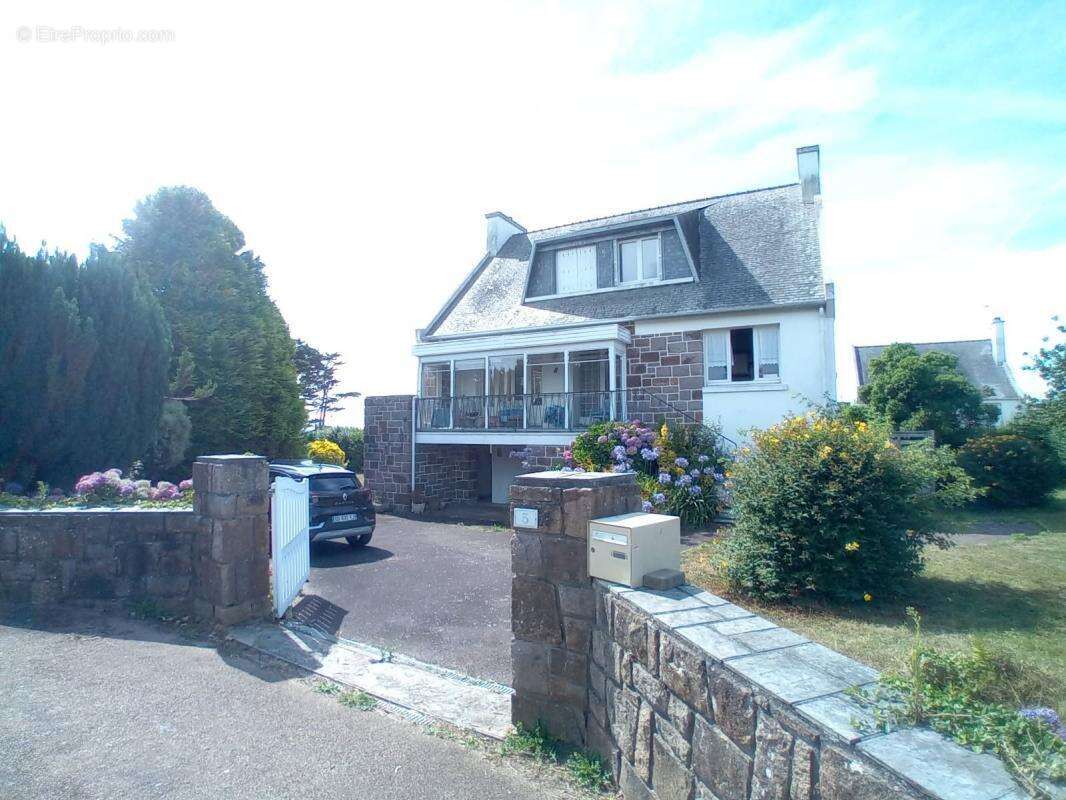 Maison à PLOUGASNOU