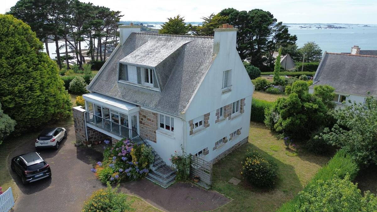 Maison à PLOUGASNOU