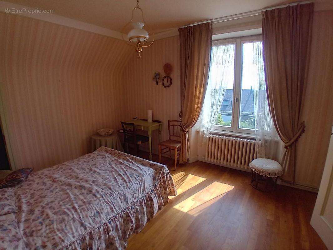 Maison à PLOUGASNOU