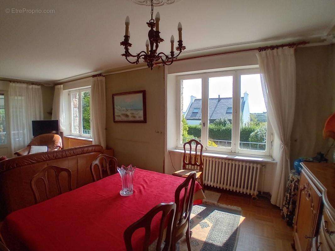 Maison à PLOUGASNOU