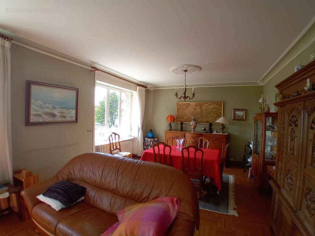 Maison à PLOUGASNOU