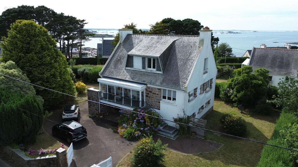 Maison à PLOUGASNOU